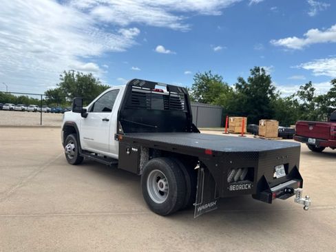 Used 2023 GMC Sierra 3500 Pro AWD/4WD image 3