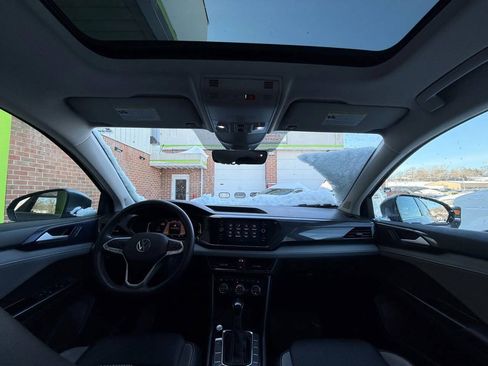 Used 2022 Volkswagen Taos SEL w/ Panoramic Sunroof Package AWD/4WD image 23