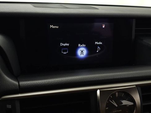 Used 2017 Lexus IS 300 AWD image 21