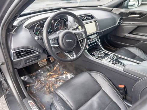 Used 2019 Jaguar XE R-Sport image 12