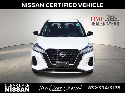 Certified 2025 Nissan Kicks Play S FWD image 3