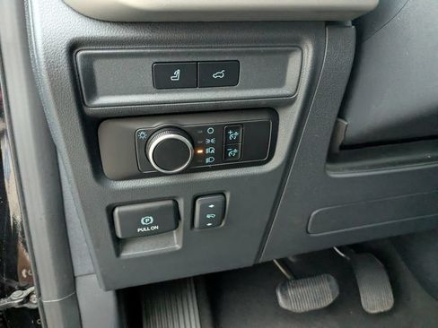 Used 2024 Ford Expedition Max XLT AWD/4WD image 27