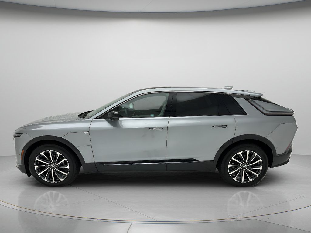 Used 2024 Cadillac Lyriq Sport AWD/4WD image 8