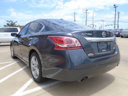 Used 2013 Nissan Altima 2.5 SV FWD image 7