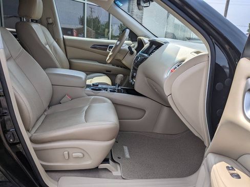 Used 2013 Nissan Pathfinder Platinum AWD/4WD image 14