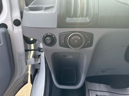 Used 2018 Ford Transit 150 XLT RWD image 20