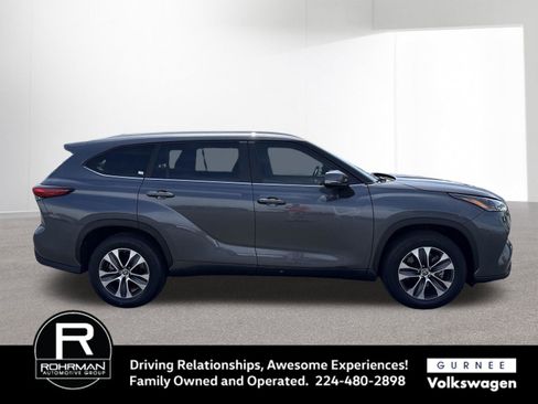 Used 2023 Toyota Highlander XLE FWD image 10