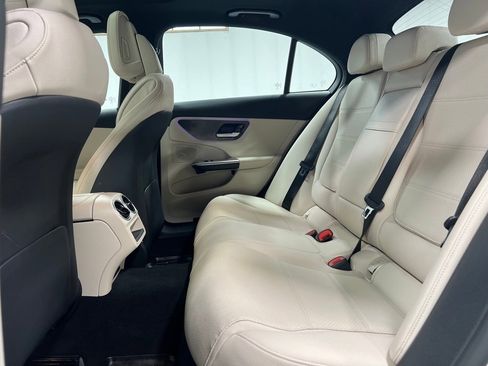 Used 2023 Mercedes-Benz C 300 4MATIC Sedan image 25