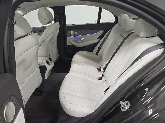 Used 2021 Mercedes-Benz E 350 4MATIC Sedan w/ Premium Package image 4