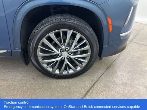 Used 2025 Buick Enclave Avenir w/ Super Cruise Package image 15