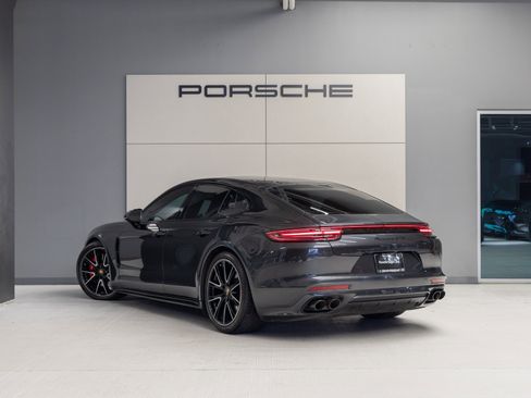 Certified 2020 Porsche Panamera GTS image 3