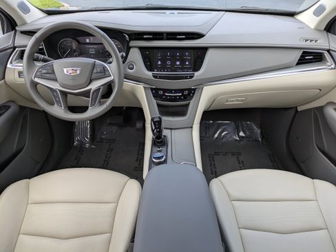 Certified 2024 Cadillac XT5 Premium Luxury FWD image 14