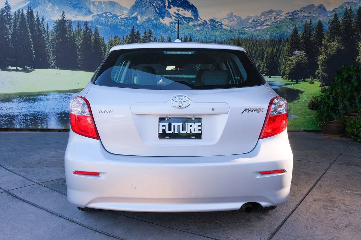 Used 2009 Toyota Matrix FWD image 5