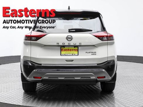 Used 2021 Nissan Rogue Platinum image 6