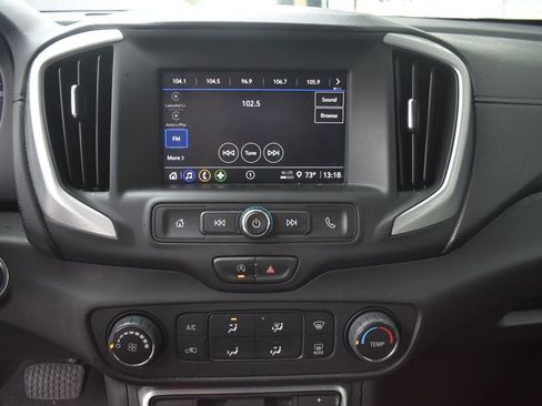 Used 2024 GMC Terrain SLE AWD/4WD image 19