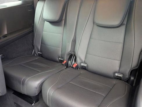 Used 2023 Mercedes-Benz GLS 450 4MATIC image 19