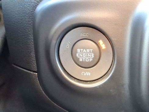 Used 2021 Jeep Gladiator Mojave w/ Dual Top Group image 23