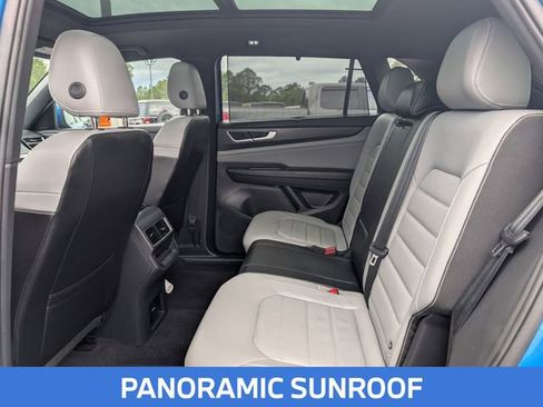 Used 2024 Volkswagen Atlas Cross Sport SEL R-Line AWD/4WD image 25