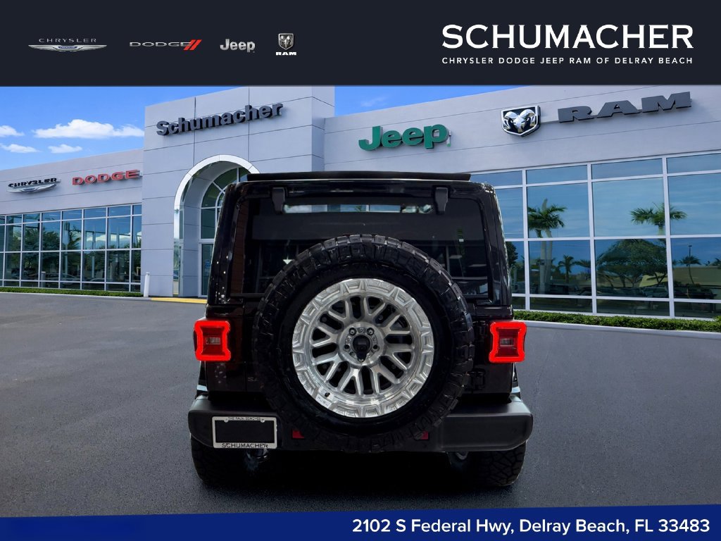 New 2026 Jeep Wrangler Unlimited Sahara AWD/4WD image 5
