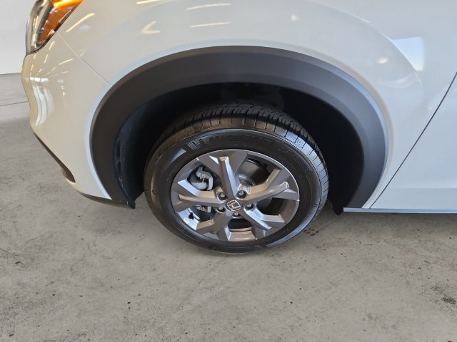 Used 2027 Honda HR-V LX image 9