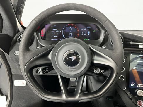 Used 2024 McLaren 750S image 14