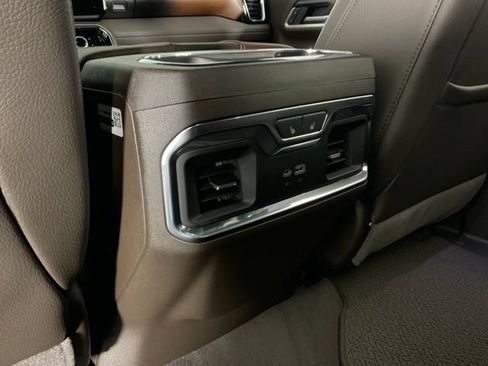 Used 2025 GMC Sierra 2500 Denali w/ Max Trailering Package AWD/4WD image 33