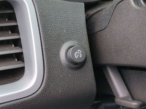 Certified 2017 Chevrolet Equinox LT w/ Convenience Package image 16