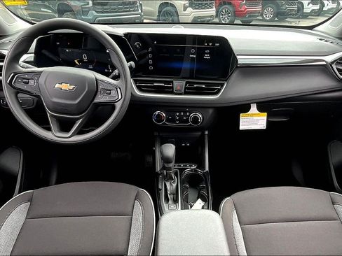 New 2026 Chevrolet TrailBlazer LS FWD image 5