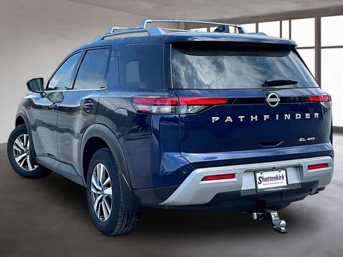 Used 2023 Nissan Pathfinder SL image 4