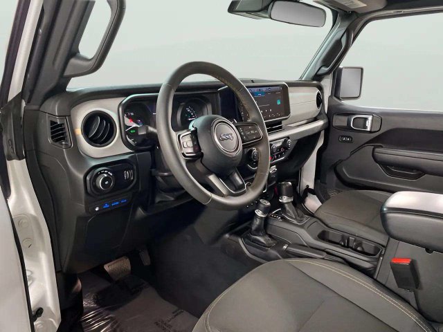 Used 2024 Jeep Wrangler Unlimited w/ Convenience Group AWD/4WD image 59