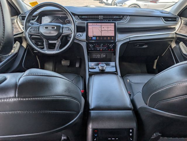 Used 2022 Jeep Grand Cherokee L Limited AWD/4WD image 19