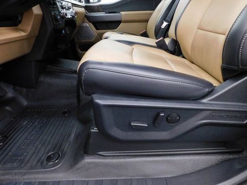 Used 2025 Ford F450 Lariat image 26