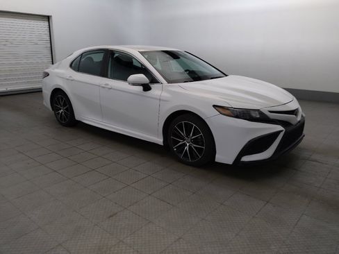 Used 2023 Toyota Camry SE FWD image 11