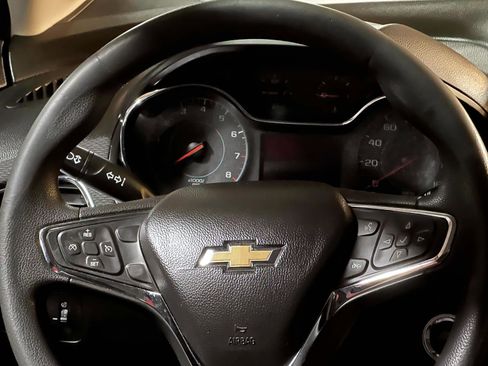 Used 2018 Chevrolet Cruze LT w/ Convenience Package image 19