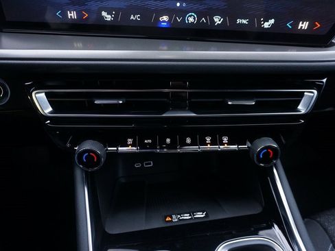 New 2026 Chevrolet Traverse LT w/ Driver Confidence Package image 16