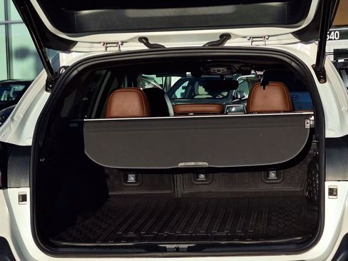 Used 2022 Subaru Outback Touring w/ Popular Package #2 image 29