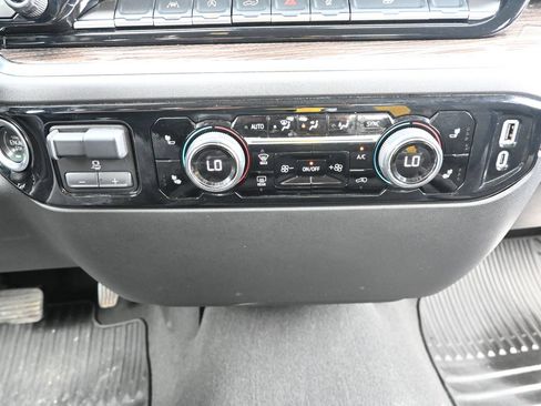 Used 2025 Chevrolet Silverado 1500 LT RWD image 17