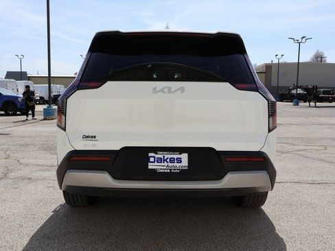 Used 2024 Kia EV9 Light image 7