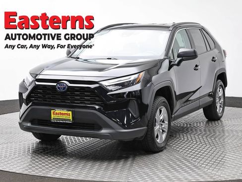 Used 2023 Toyota RAV4 LE AWD/4WD image 1