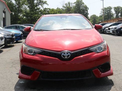 Used 2018 Toyota Corolla iM FWD image 2