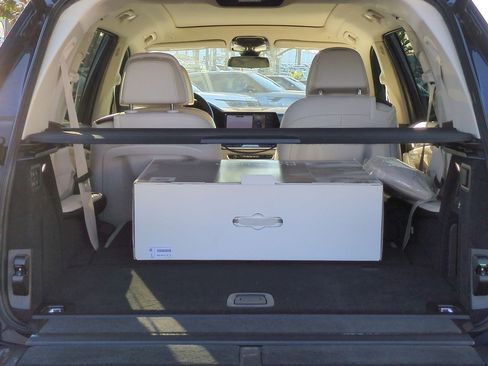 Used 2020 BMW X7 xDrive40i w/ Premium Package image 24