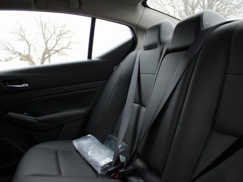 New 2025 Nissan Altima 2.5 SL image 18