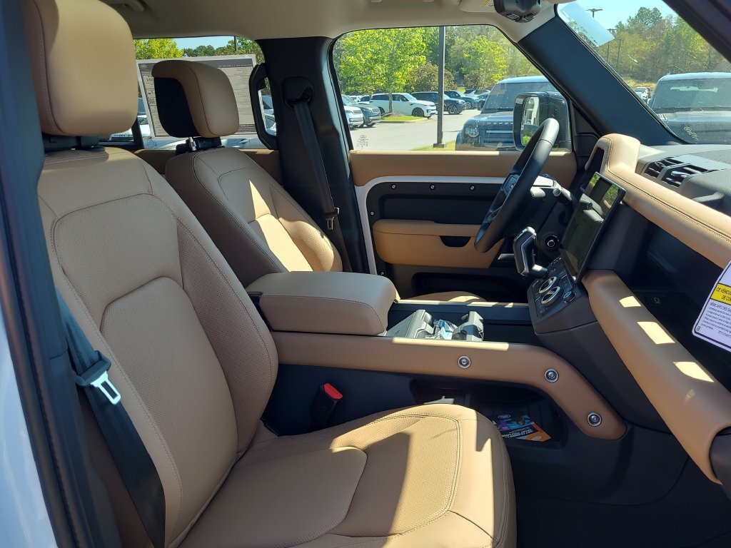 New 2026 Land Rover Defender 110 S AWD/4WD image 15
