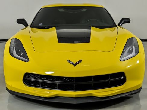 Used 2015 Chevrolet Corvette Stingray Coupe w/ 2LT Preferred Equipment Group image 5