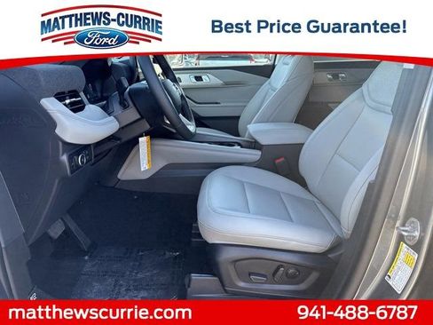 New 2026 Ford Explorer Active w/ Active Comfort Package image 9