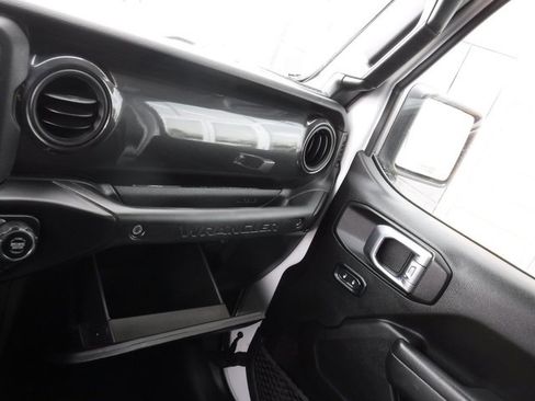 Certified 2022 Jeep Wrangler Unlimited Sport image 27