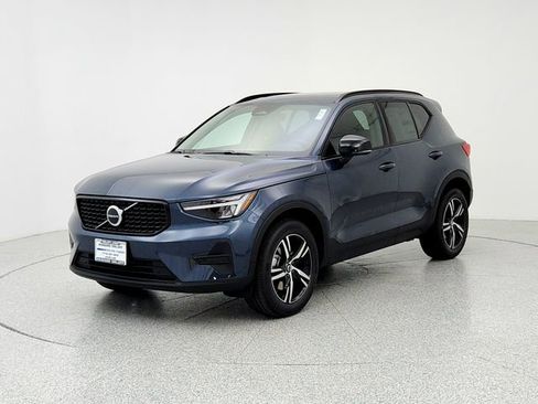 New 2026 Volvo XC40 B5 Core w/ Climate Package image 1
