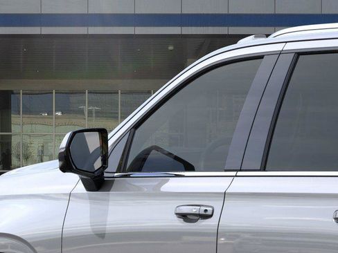 New 2026 Chevrolet Suburban LT w/ Comfort Package RWD image 12