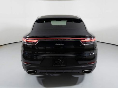 Used 2021 Porsche Cayenne Coupe image 13