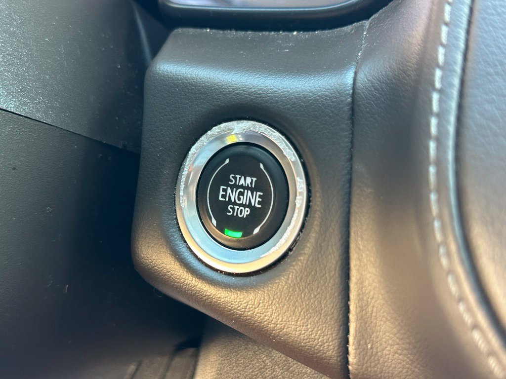 Used 2023 GMC Yukon SLE AWD/4WD image 32